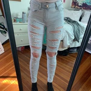 Distressed jeggings